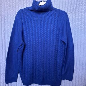 Croft & Barrow blue sweater